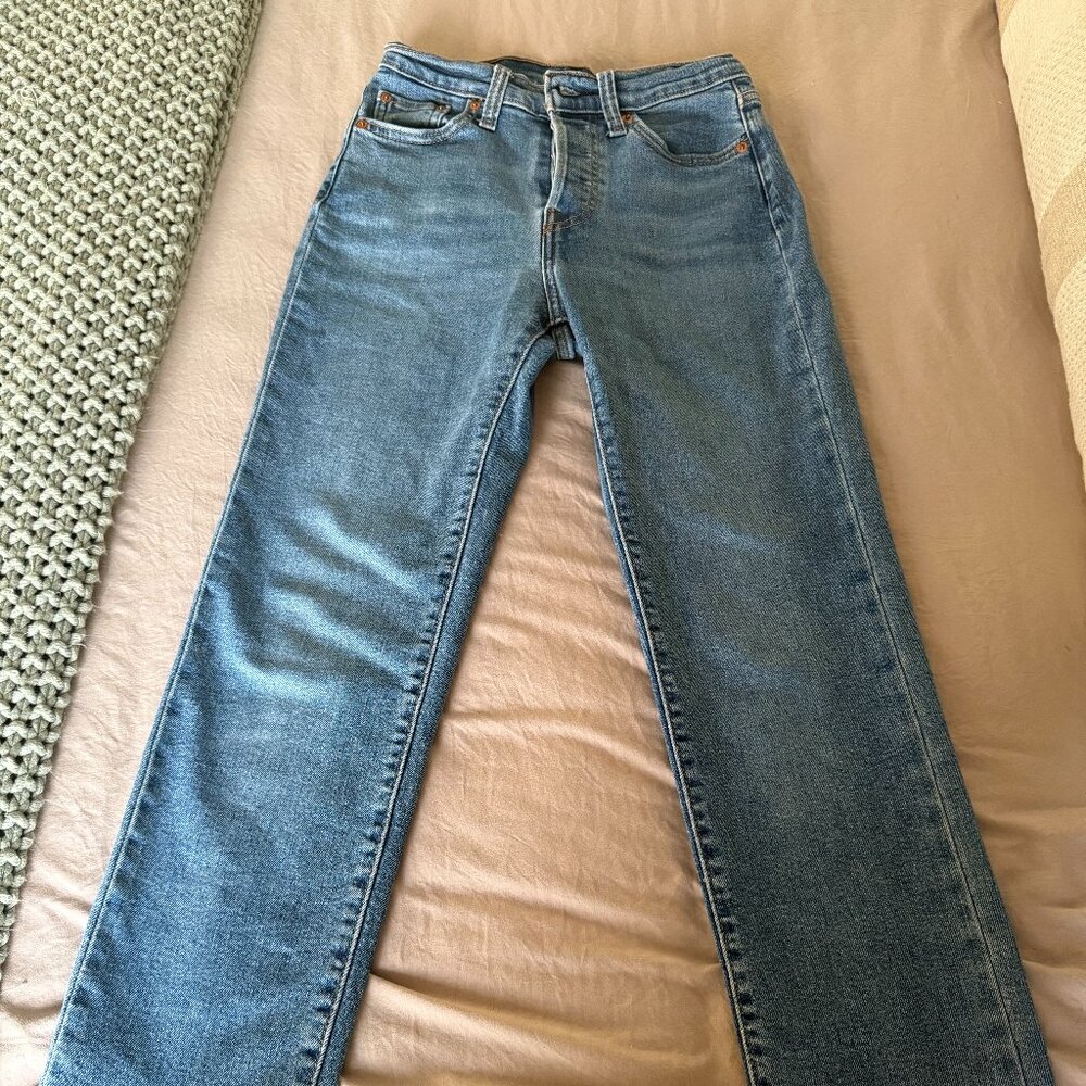 Levi's High Rise Wedgie Straight Jeans